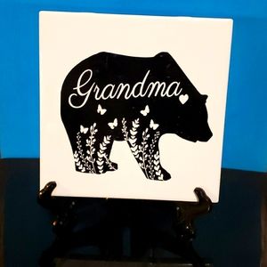 Grandma bear tile